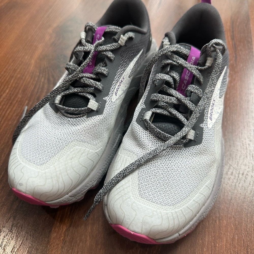 Brooks Cascadia 17 Women's Size 9.5 B Running Shoes Gray - Picture 6 of 10